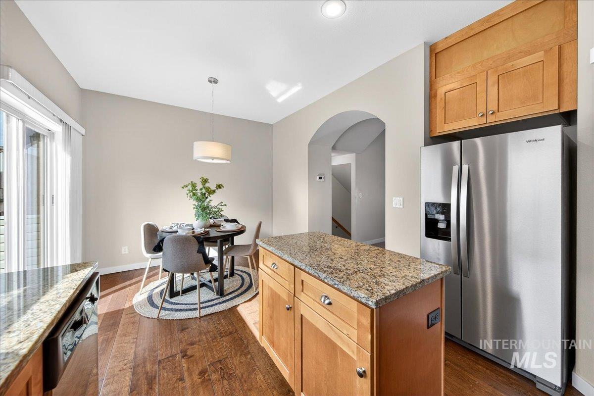 8758 W Pine Valley Ln, Boise, Idaho 83709-0020, 3 Bedrooms, 2.5 Bathrooms, Residential For Sale, Price $343,900,MLS 98976708