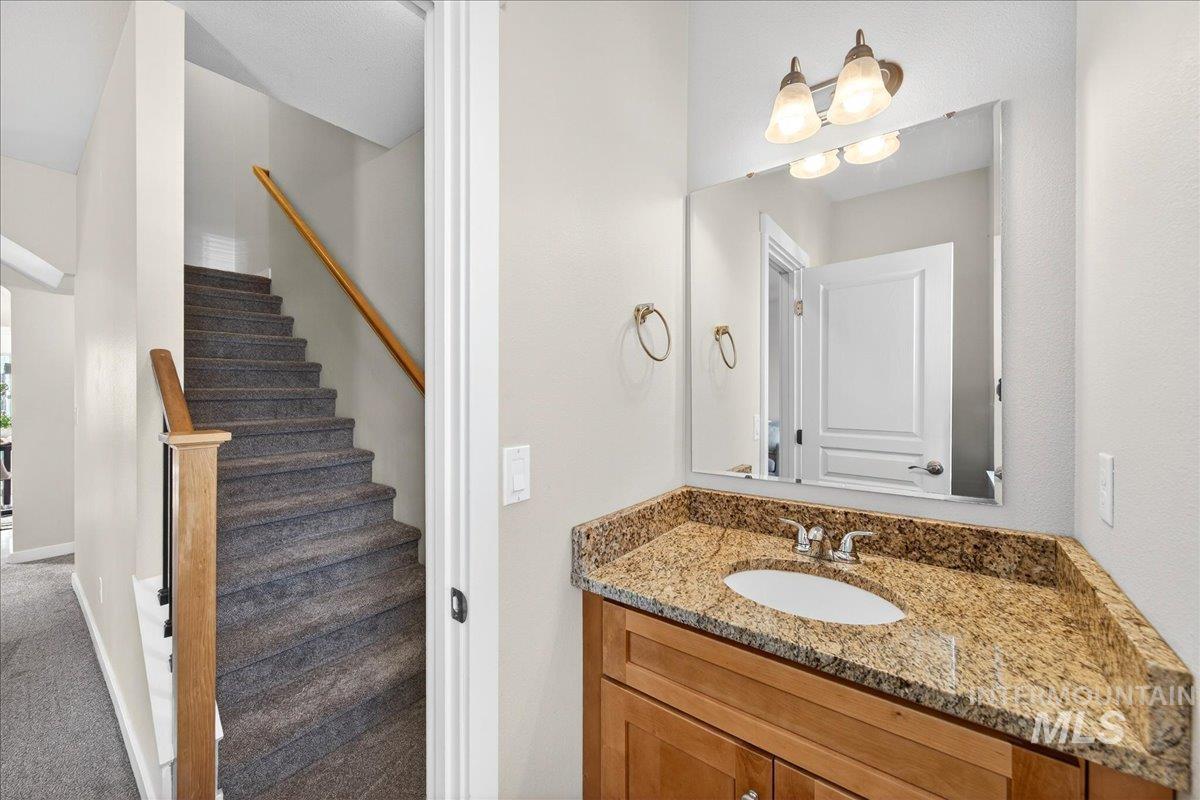 8758 W Pine Valley Ln, Boise, Idaho 83709-0020, 3 Bedrooms, 2.5 Bathrooms, Residential For Sale, Price $343,900,MLS 98976708