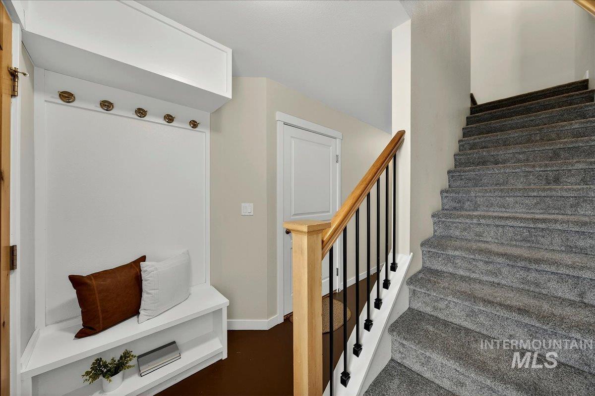 8758 W Pine Valley Ln, Boise, Idaho 83709-0020, 3 Bedrooms, 2.5 Bathrooms, Residential For Sale, Price $343,900,MLS 98976708