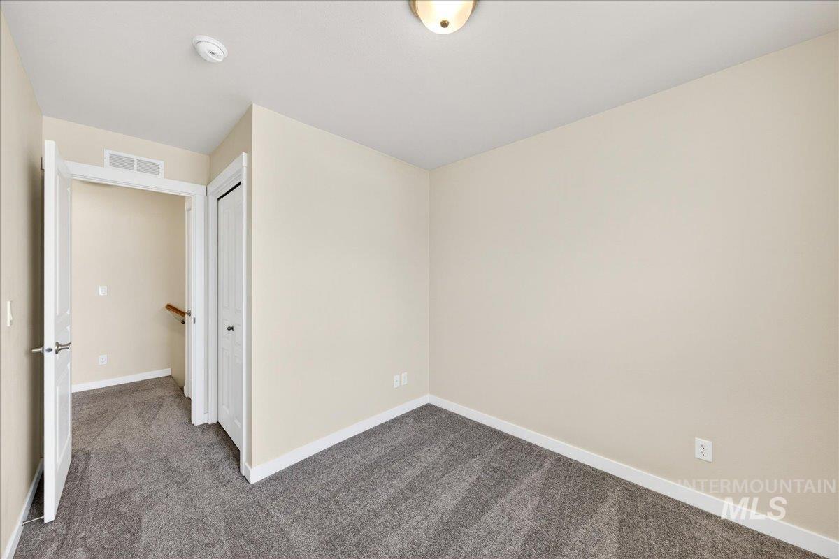 8758 W Pine Valley Ln, Boise, Idaho 83709-0020, 3 Bedrooms, 2.5 Bathrooms, Residential For Sale, Price $343,900,MLS 98976708