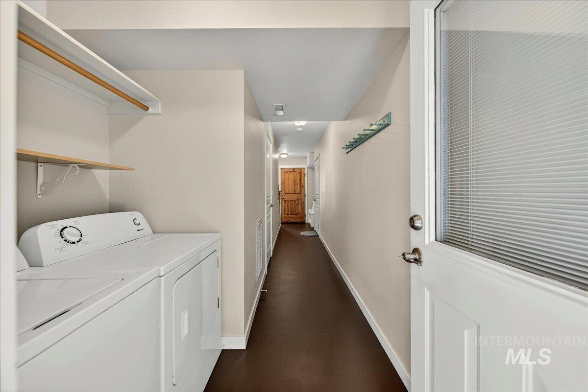 8758 W Pine Valley Ln, Boise, Idaho 83709-0020, 3 Bedrooms, 2.5 Bathrooms, Residential For Sale, Price $343,900,MLS 98976708