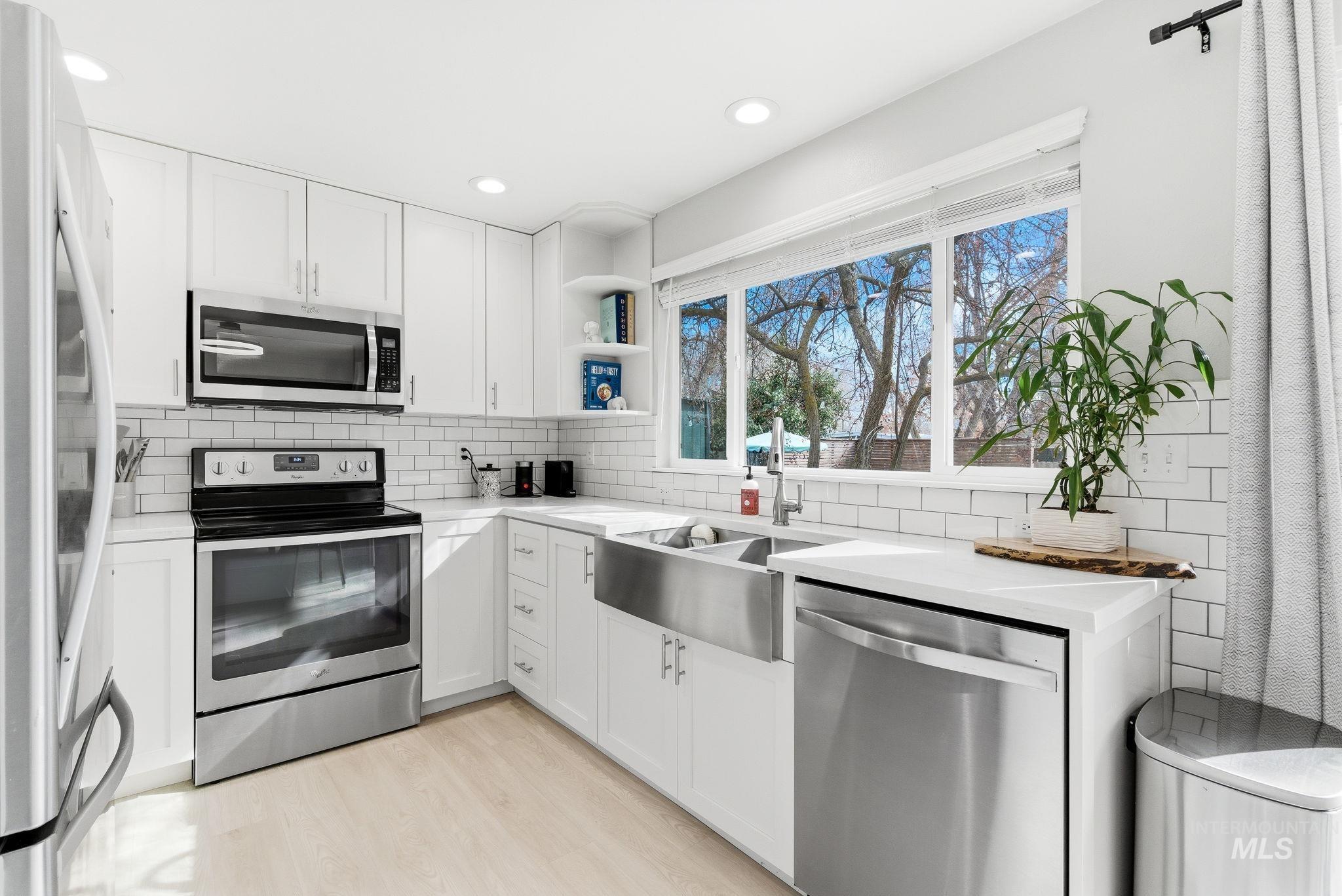 3921 W Taft St., Boise, Idaho 83703, 3 Bedrooms, 2 Bathrooms, Residential For Sale, Price $499,990, 98976710