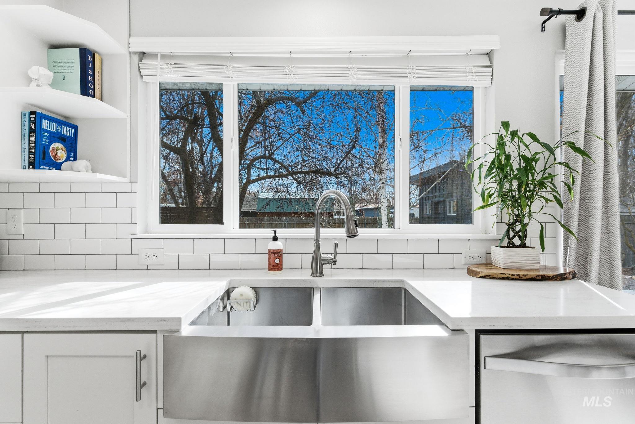 3921 W Taft St., Boise, Idaho 83703, 3 Bedrooms, 2 Bathrooms, Residential For Sale, Price $499,990, 98976710