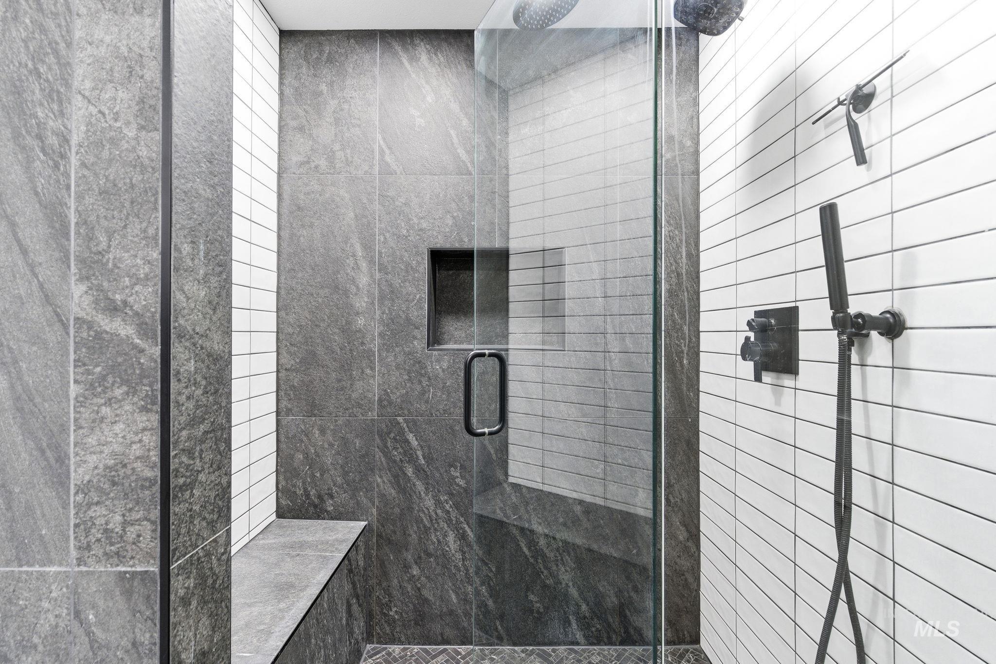 3921 W Taft St., Boise, Idaho 83703, 3 Bedrooms, 2 Bathrooms, Residential For Sale, Price $499,990, 98976710