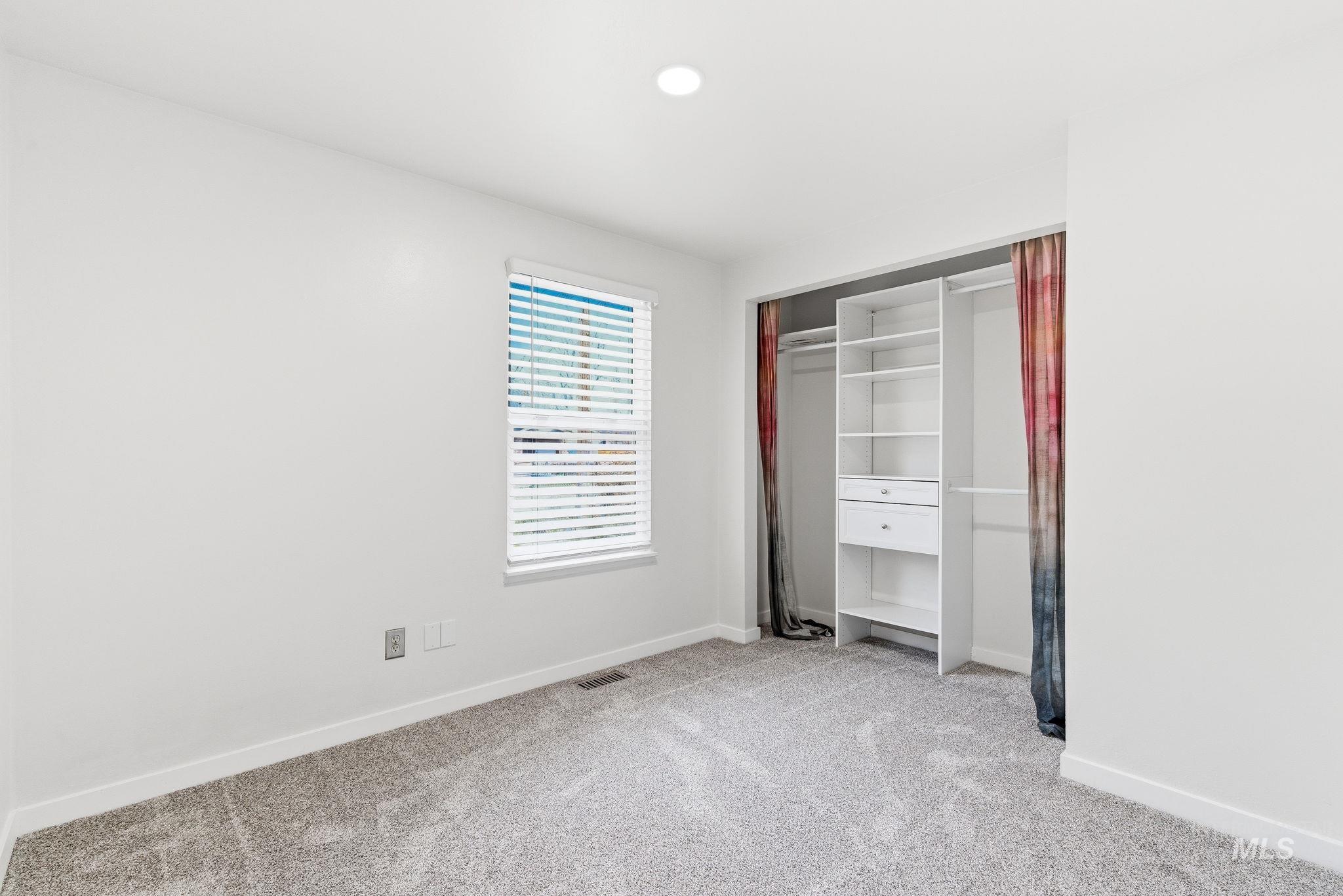 3921 W Taft St., Boise, Idaho 83703, 3 Bedrooms, 2 Bathrooms, Residential For Sale, Price $499,990, 98976710