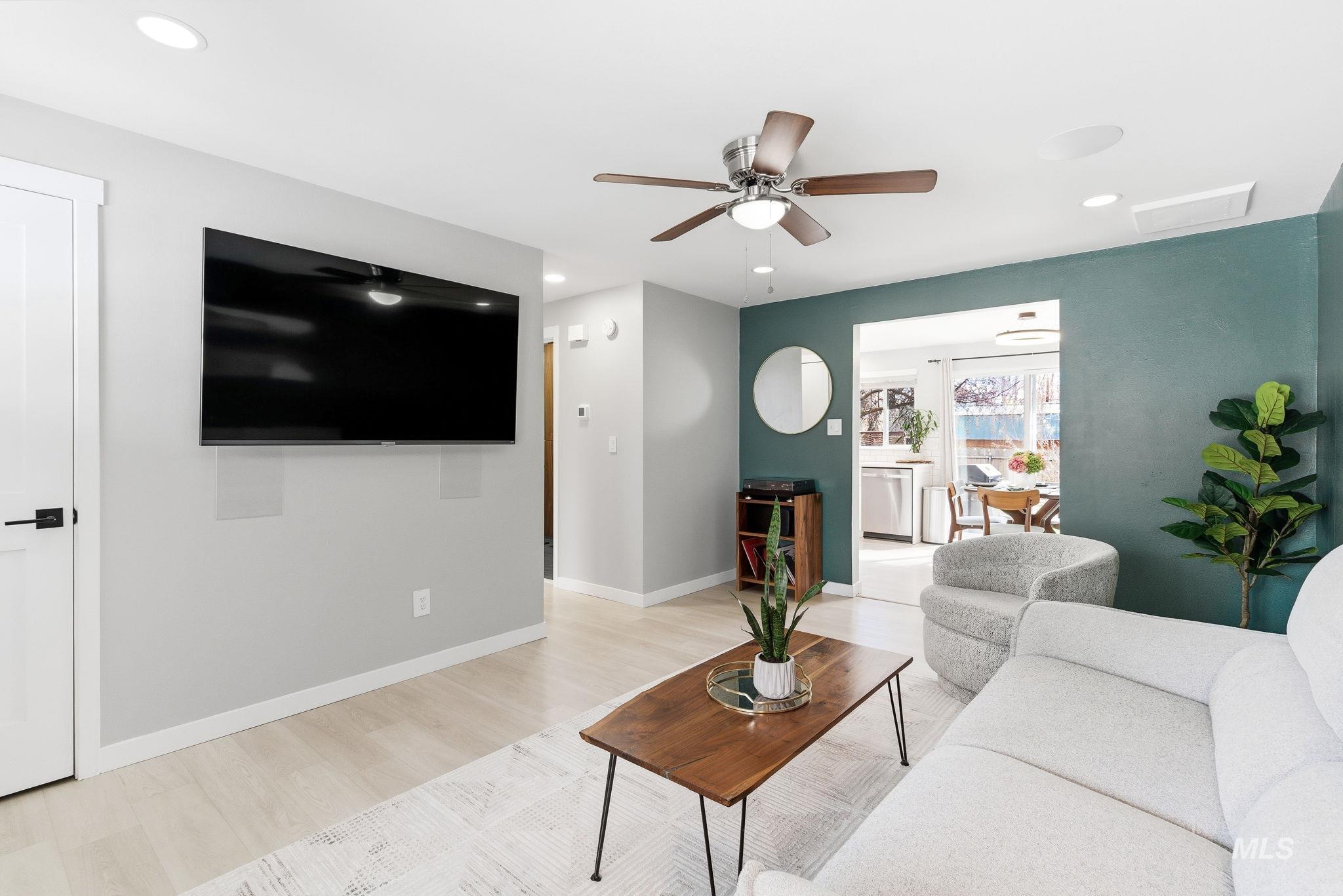 3921 W Taft St., Boise, Idaho 83703, 3 Bedrooms, 2 Bathrooms, Residential For Sale, Price $499,990, 98976710