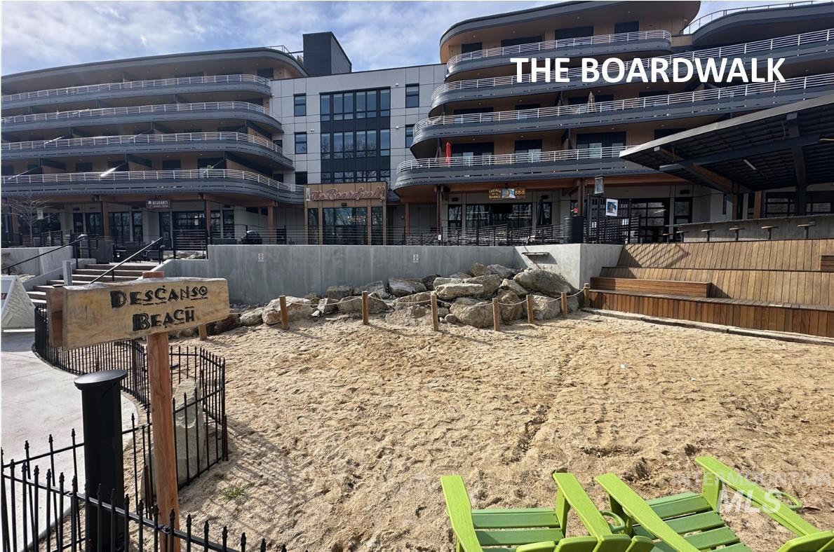 3921 W Taft St., Boise, Idaho 83703, 3 Bedrooms, 2 Bathrooms, Residential For Sale, Price $499,990, 98976710