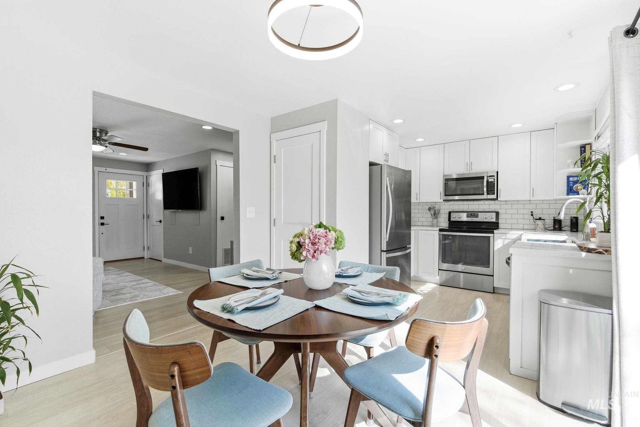 3921 W Taft St., Boise, Idaho 83703, 3 Bedrooms, 2 Bathrooms, Residential For Sale, Price $499,990, 98976710