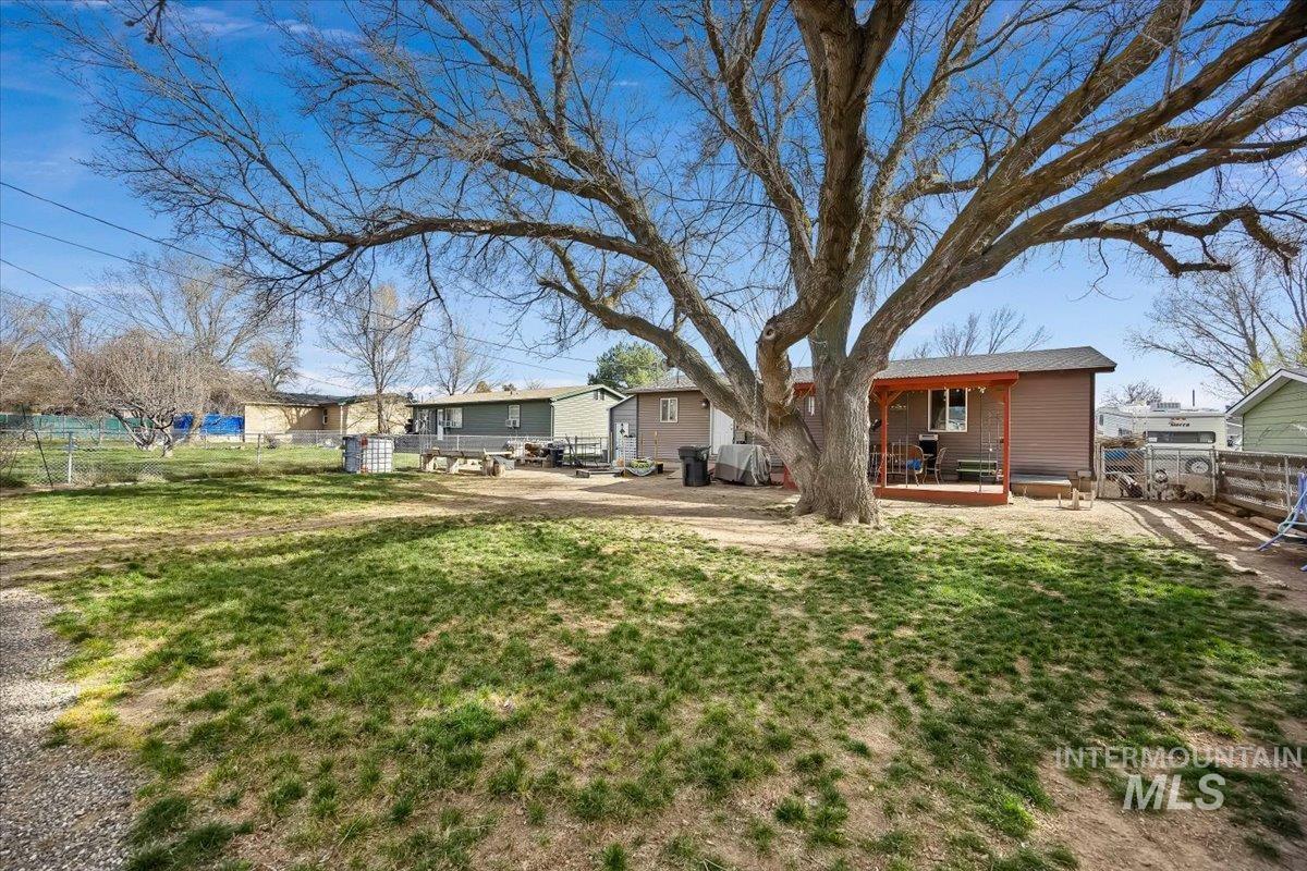 210 5Th Ave, Wendell, Idaho 83355, 3 Bedrooms, 1.5 Bathrooms, Residential For Sale, Price $260,000,MLS 98976711