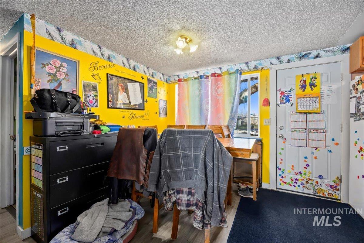 210 5Th Ave, Wendell, Idaho 83355, 3 Bedrooms, 1.5 Bathrooms, Residential For Sale, Price $260,000,MLS 98976711