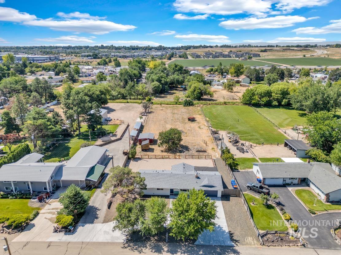 2155 W Waltman St, Meridian, Idaho 83642, 3 Bedrooms, 2 Bathrooms, Residential For Sale, Price $700,000, 98976713