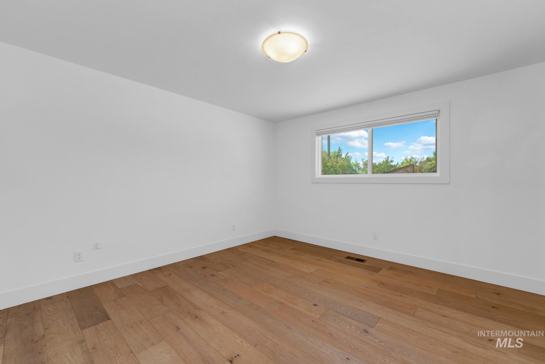 2155 W Waltman St, Meridian, Idaho 83642, 3 Bedrooms, 2 Bathrooms, Residential For Sale, Price $700,000, 98976713