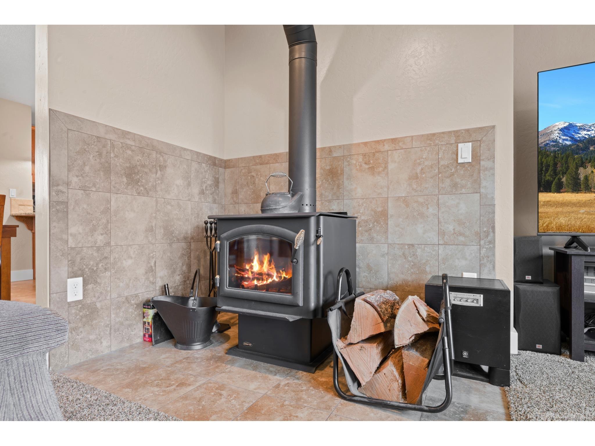 23 Veterinary Way, Garden Valley, Idaho 83622, 3 Bedrooms, 2 Bathrooms, Residential For Sale, Price $775,000, 98976716