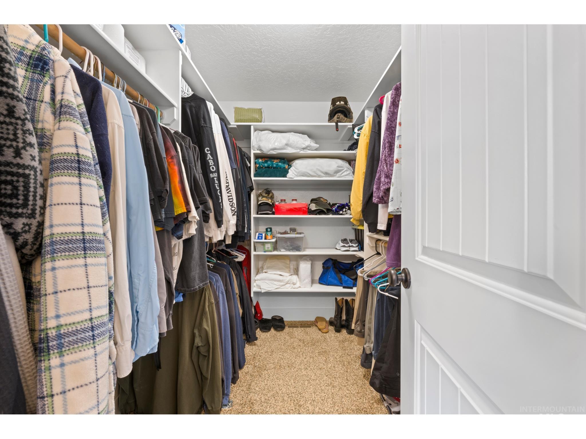 23 Veterinary Way, Garden Valley, Idaho 83622, 3 Bedrooms, 2 Bathrooms, Residential For Sale, Price $775,000, 98976716