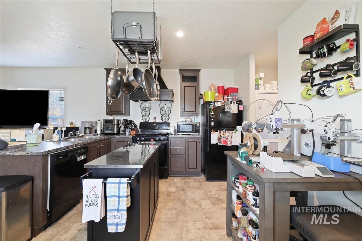 424 W Cherry Ln, Meridian, Idaho 83642, 3 Bedrooms, 2 Bathrooms, Residential For Sale, Price $114,900, 98976717