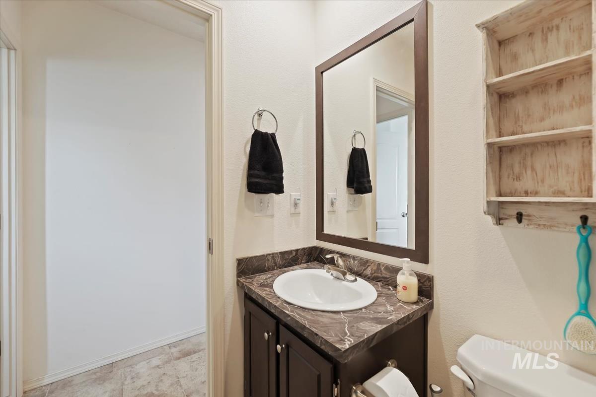 424 W Cherry Ln, Meridian, Idaho 83642, 3 Bedrooms, 2 Bathrooms, Residential For Sale, Price $114,900, 98976717