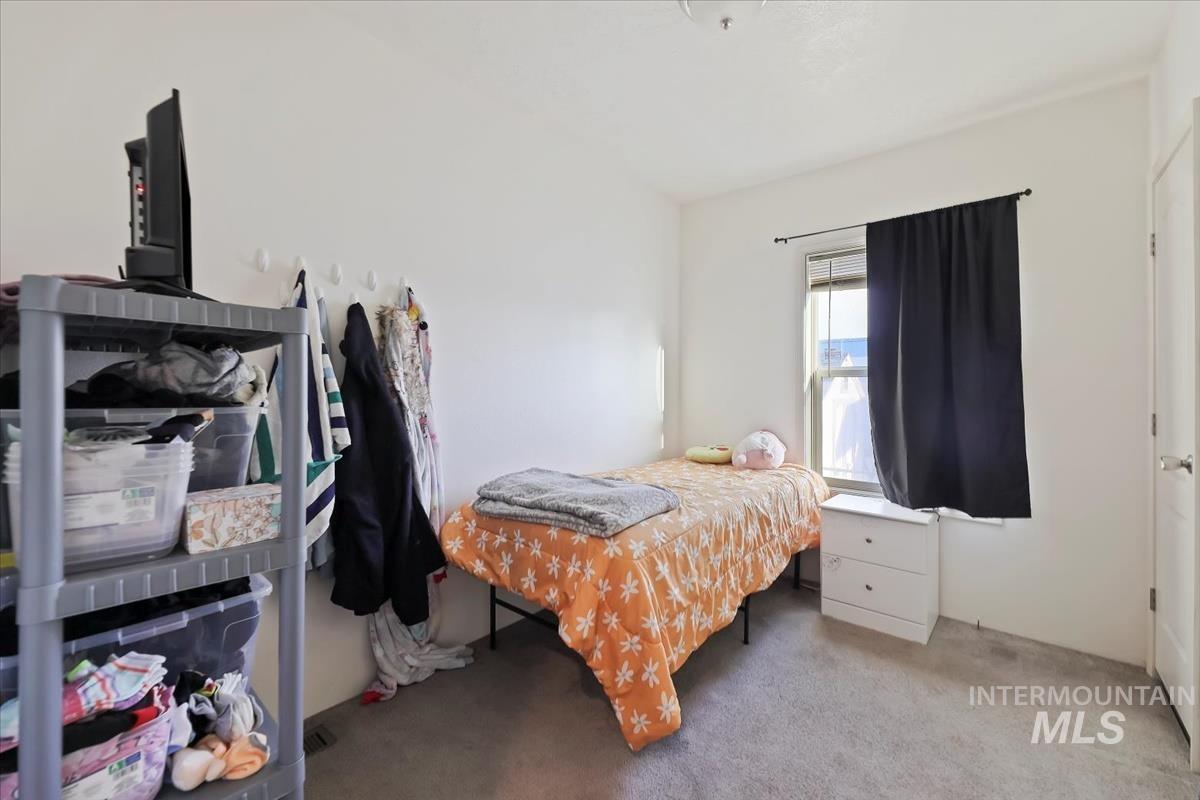 424 W Cherry Ln, Meridian, Idaho 83642, 3 Bedrooms, 2 Bathrooms, Residential For Sale, Price $114,900, 98976717