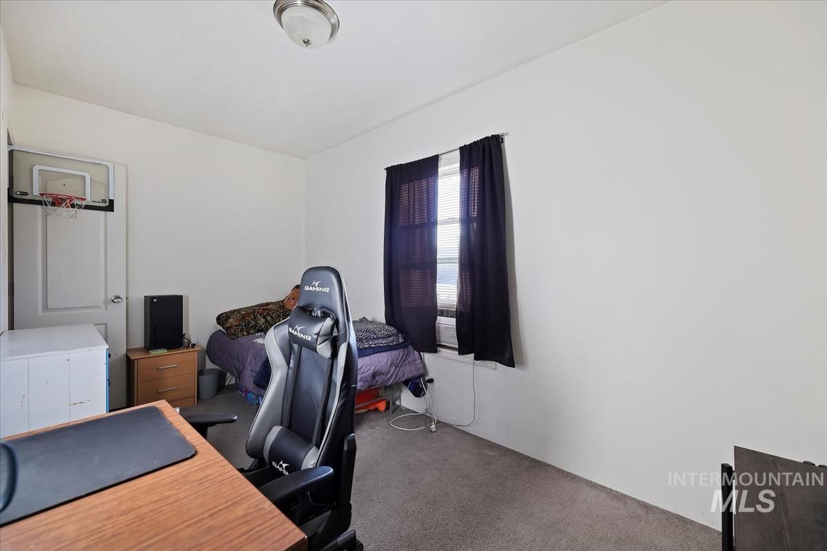 424 W Cherry Ln, Meridian, Idaho 83642, 3 Bedrooms, 2 Bathrooms, Residential For Sale, Price $114,900, 98976717