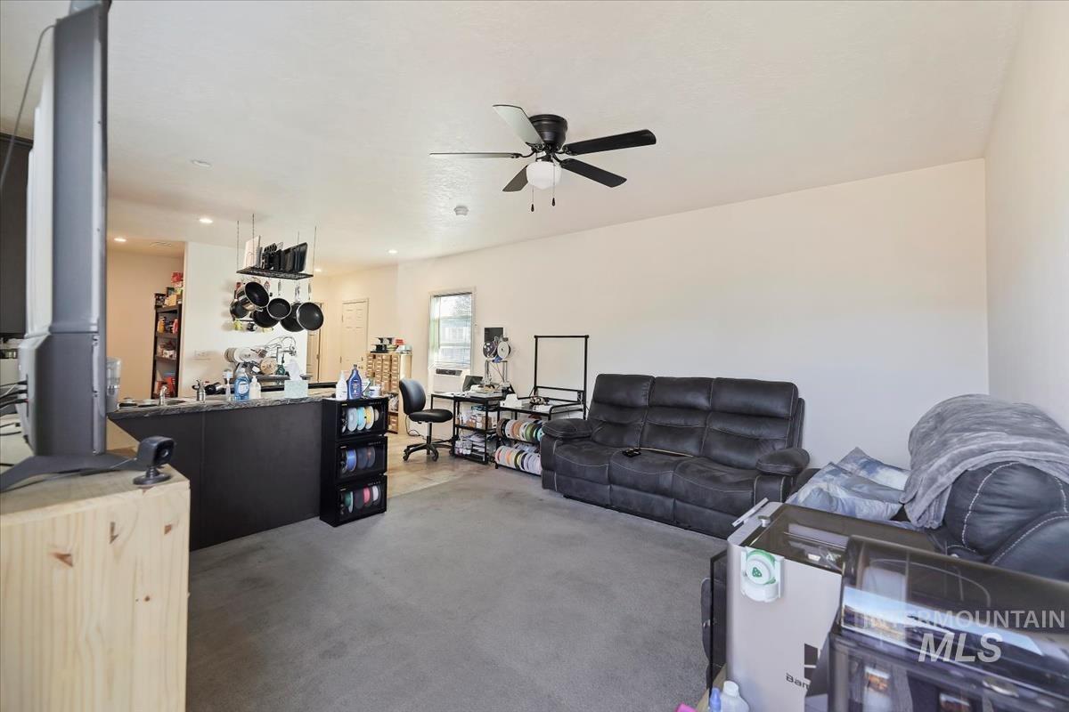 424 W Cherry Ln, Meridian, Idaho 83642, 3 Bedrooms, 2 Bathrooms, Residential For Sale, Price $114,900, 98976717