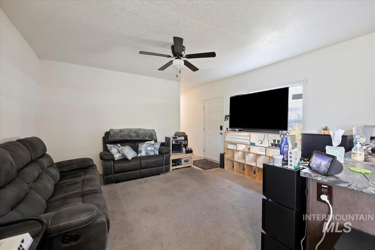 424 W Cherry Ln, Meridian, Idaho 83642, 3 Bedrooms, 2 Bathrooms, Residential For Sale, Price $114,900, 98976717