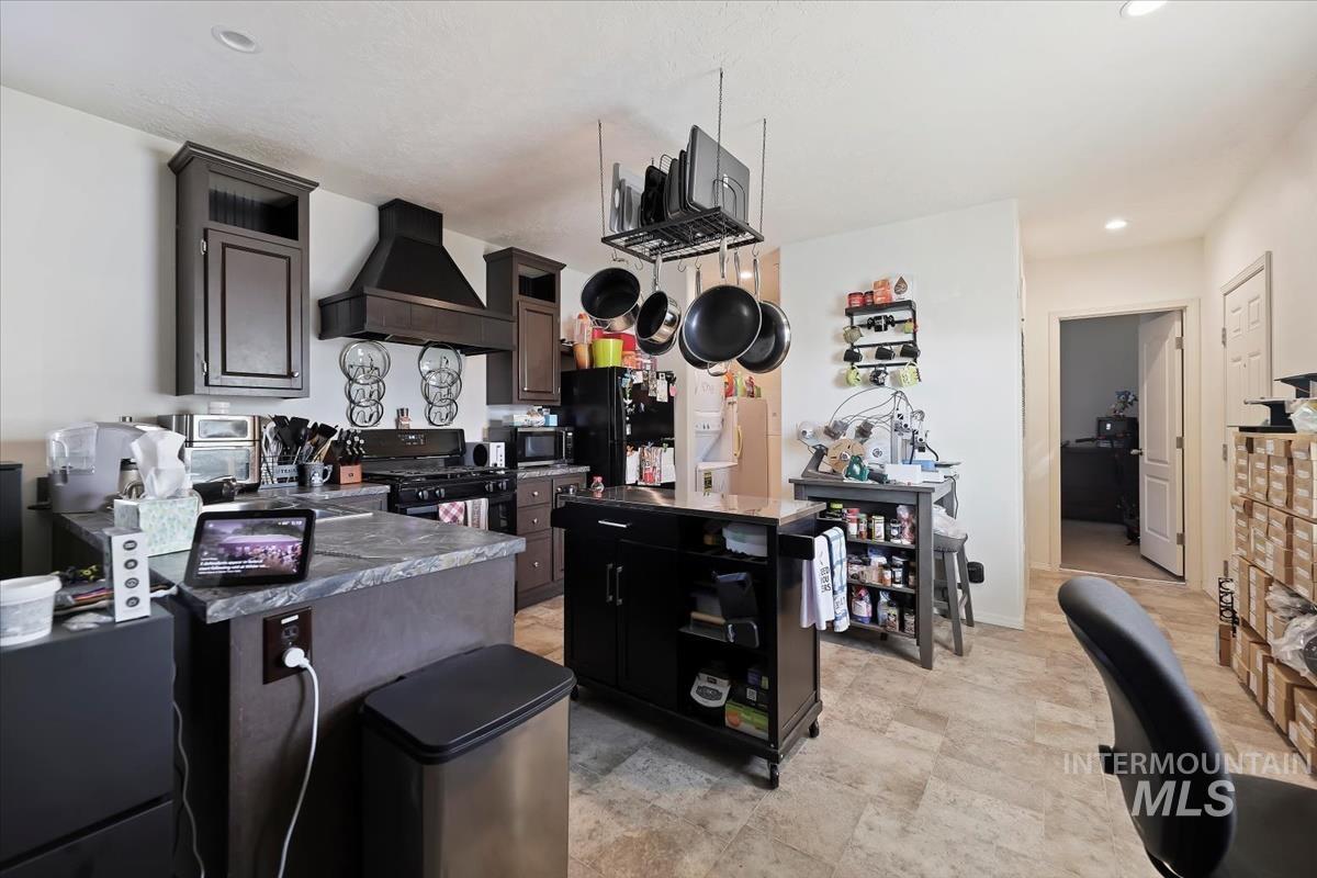 424 W Cherry Ln, Meridian, Idaho 83642, 3 Bedrooms, 2 Bathrooms, Residential For Sale, Price $114,900, 98976717