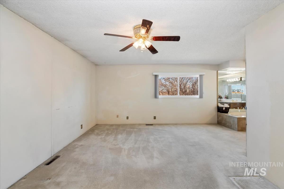 11842 Wilma Ln, Nampa, Idaho 83651, 3 Bedrooms, 2 Bathrooms, Residential For Sale, Price $399,900, 98976719