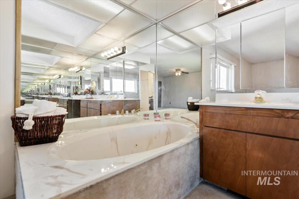 11842 Wilma Ln, Nampa, Idaho 83651, 3 Bedrooms, 2 Bathrooms, Residential For Sale, Price $399,900, 98976719