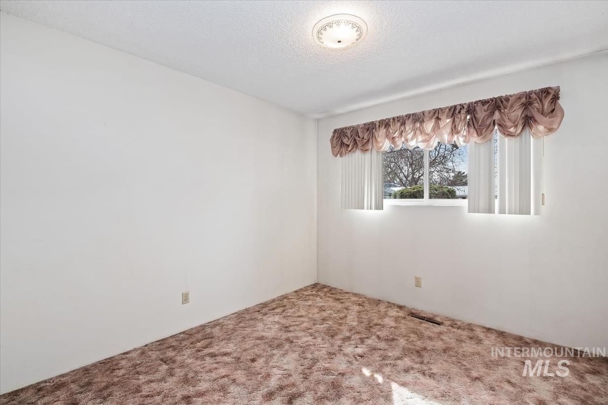 11842 Wilma Ln, Nampa, Idaho 83651, 3 Bedrooms, 2 Bathrooms, Residential For Sale, Price $399,900, 98976719