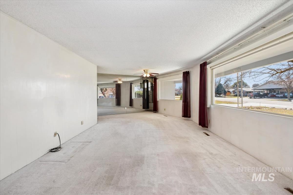 11842 Wilma Ln, Nampa, Idaho 83651, 3 Bedrooms, 2 Bathrooms, Residential For Sale, Price $399,900, 98976719