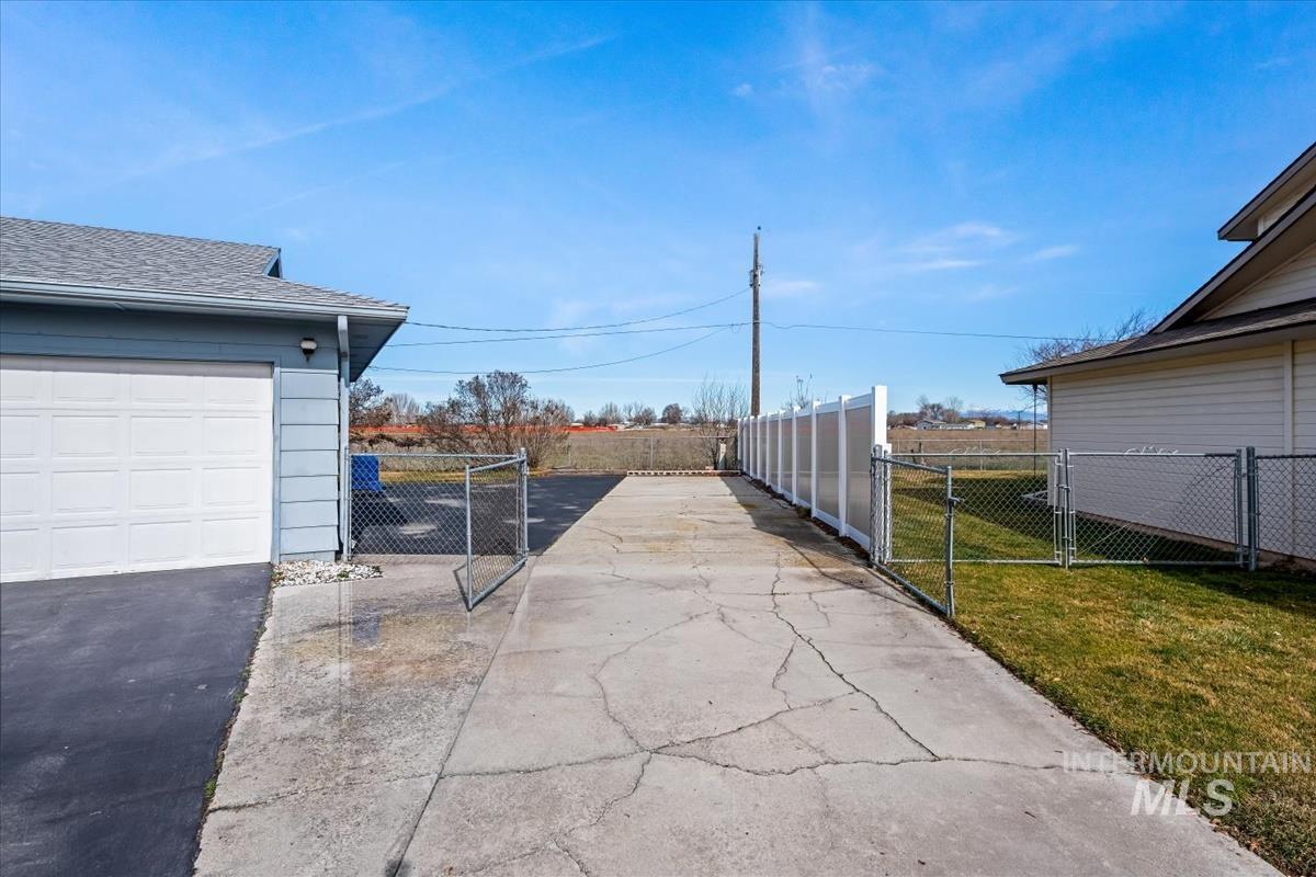 11842 Wilma Ln, Nampa, Idaho 83651, 3 Bedrooms, 2 Bathrooms, Residential For Sale, Price $399,900, 98976719