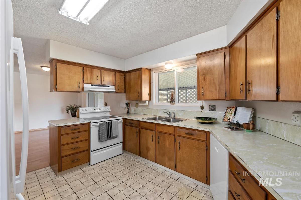 11842 Wilma Ln, Nampa, Idaho 83651, 3 Bedrooms, 2 Bathrooms, Residential For Sale, Price $399,900, 98976719