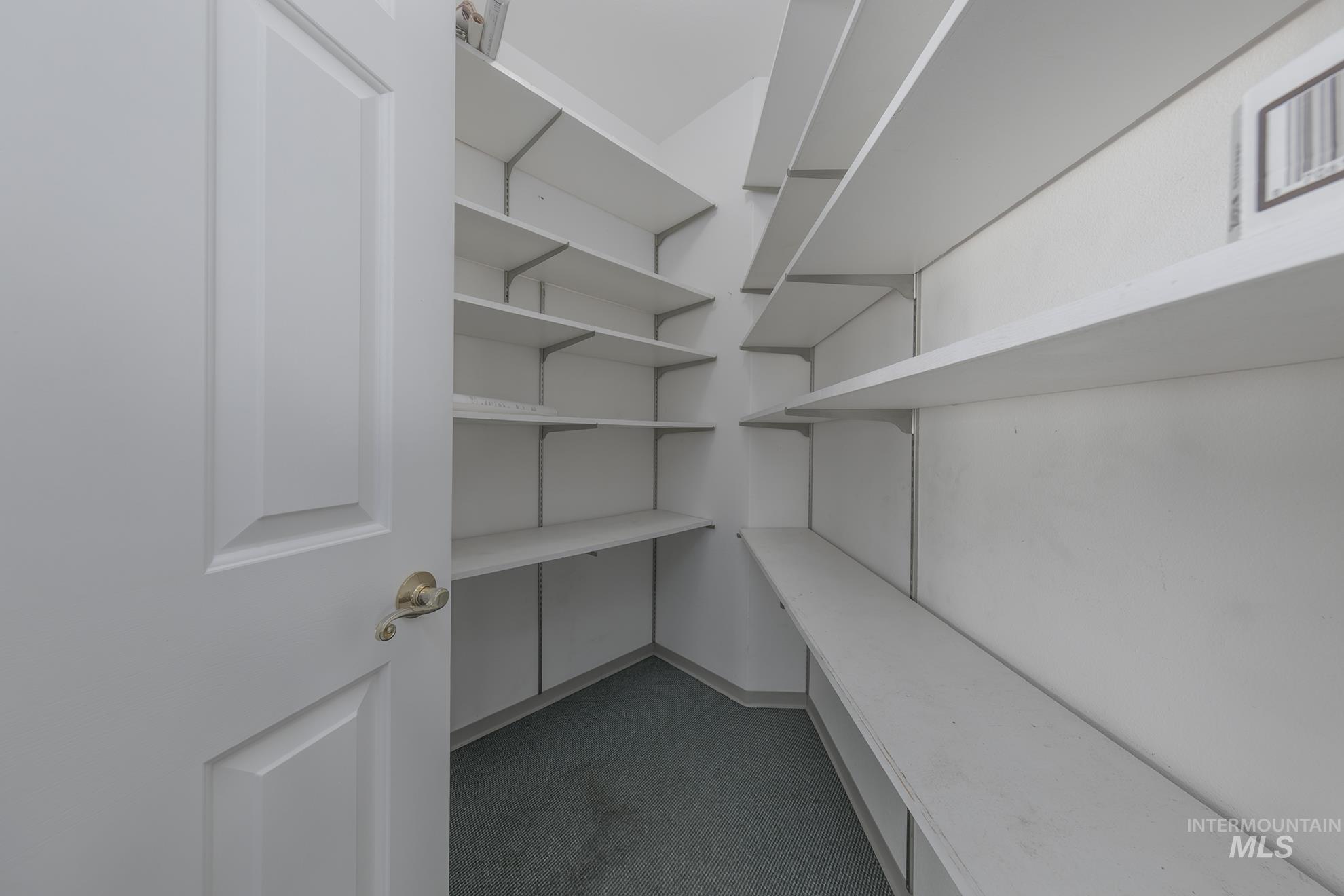 49 NW 19th St, Ontario, Oregon 97914, 4 Bedrooms, 3 Bathrooms, Residential For Sale, Price $475,000, 98976720