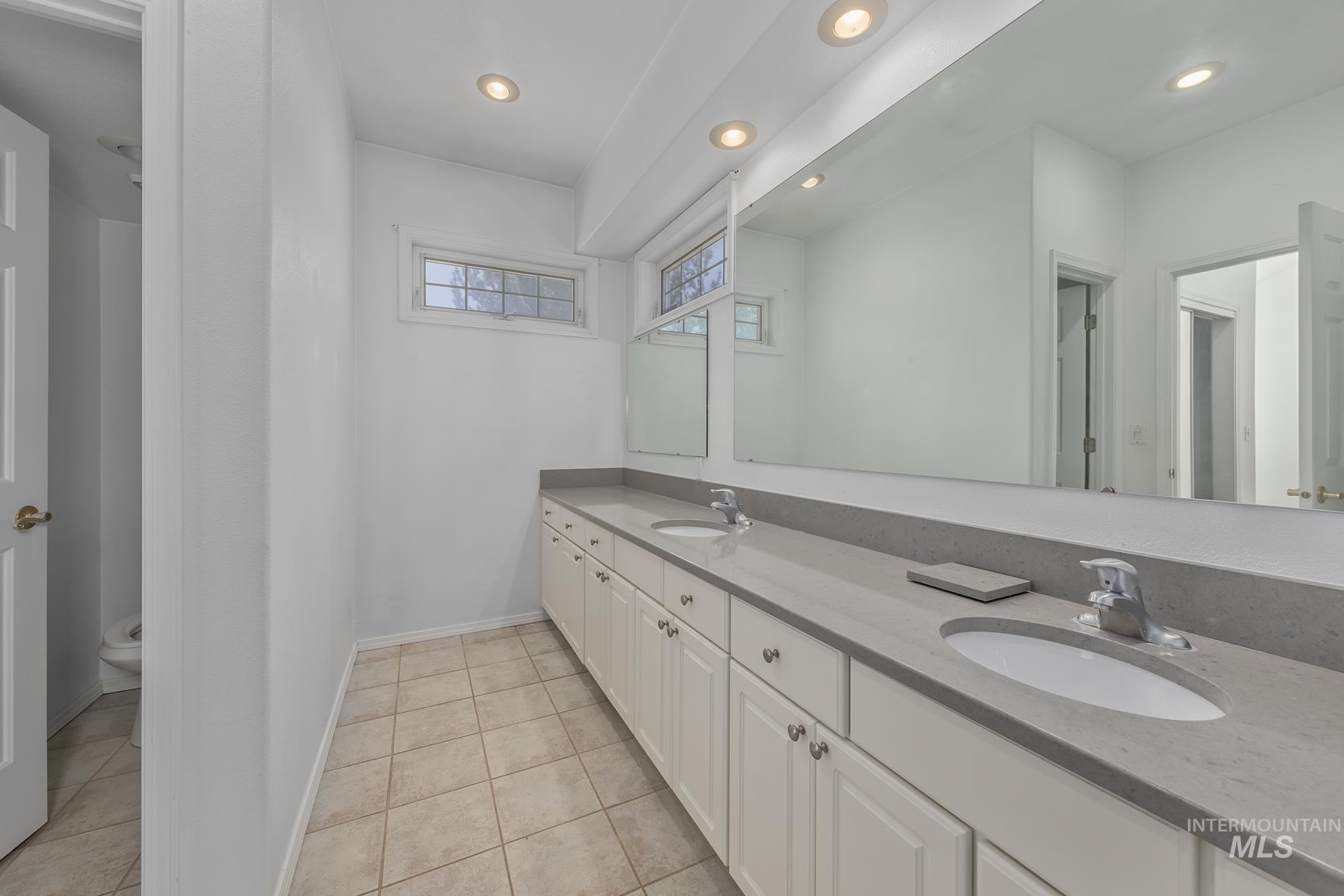 49 NW 19th St, Ontario, Oregon 97914, 4 Bedrooms, 3 Bathrooms, Residential For Sale, Price $475,000, 98976720