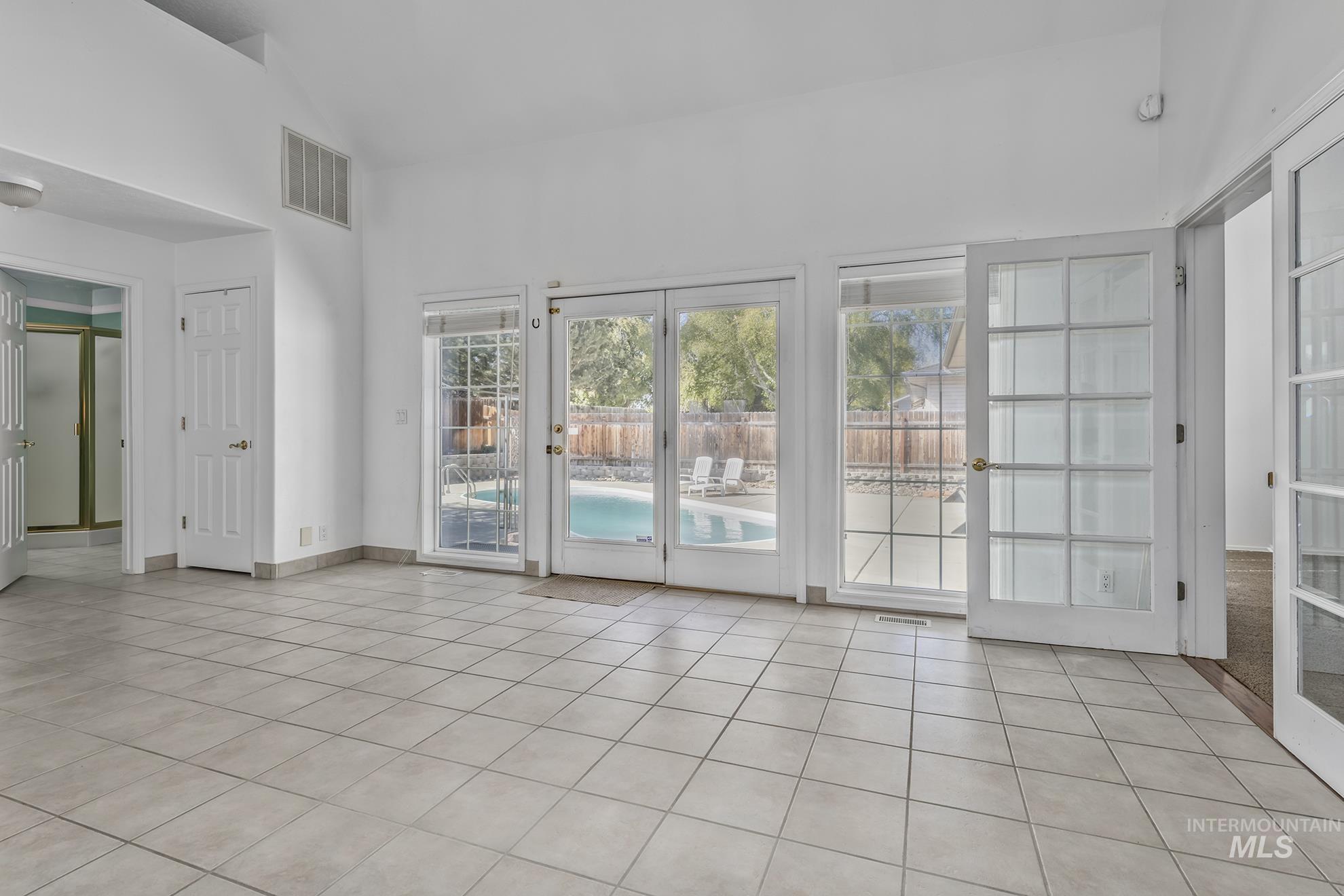 49 NW 19th St, Ontario, Oregon 97914, 4 Bedrooms, 3 Bathrooms, Residential For Sale, Price $475,000, 98976720