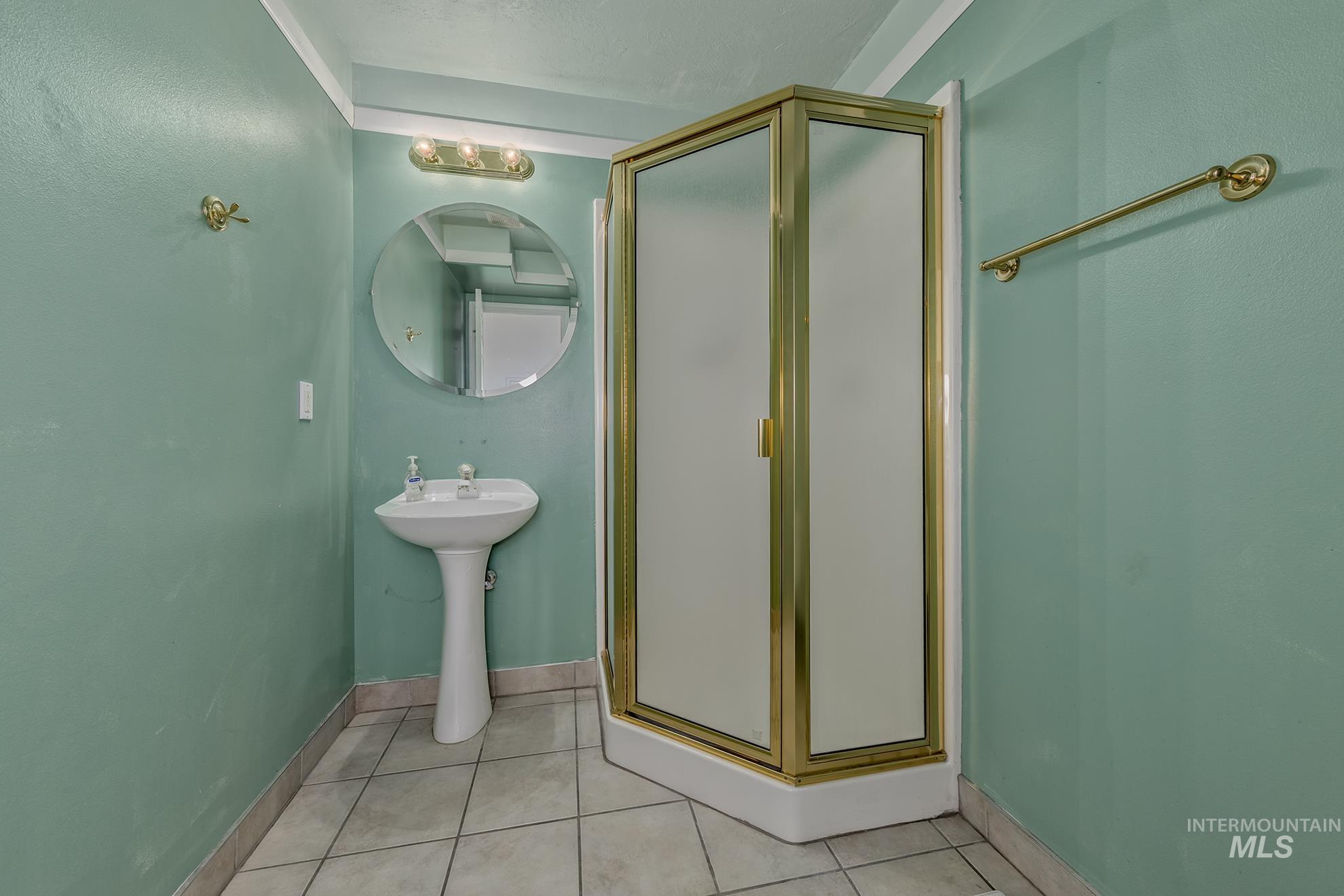 49 NW 19th St, Ontario, Oregon 97914, 4 Bedrooms, 3 Bathrooms, Residential For Sale, Price $475,000, 98976720