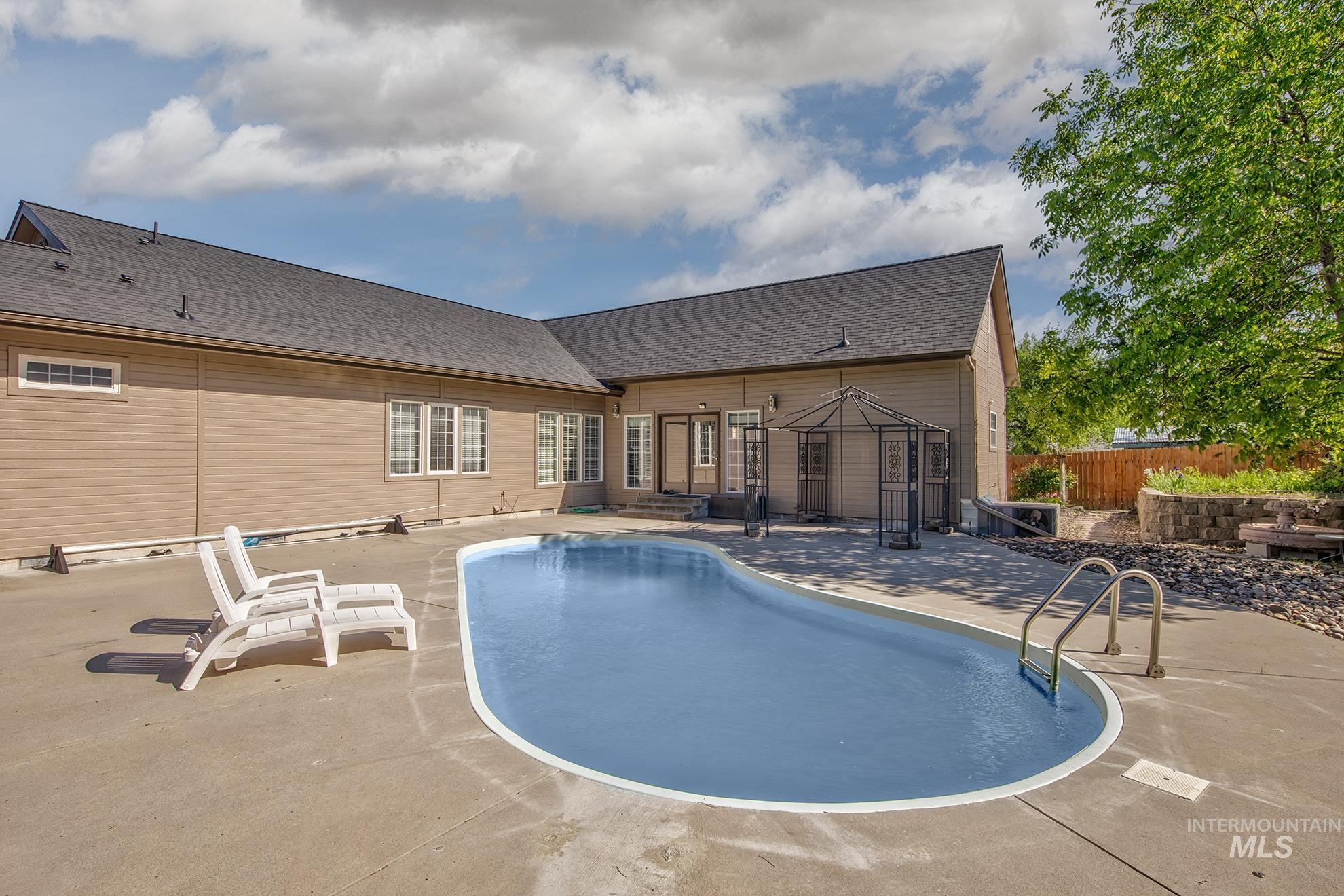 49 NW 19th St, Ontario, Oregon 97914, 4 Bedrooms, 3 Bathrooms, Residential For Sale, Price $475,000, 98976720