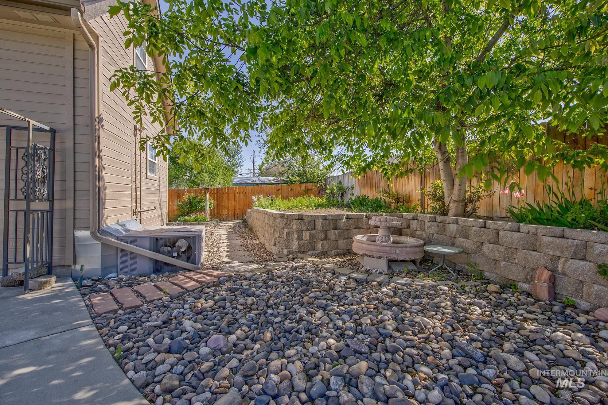 49 NW 19th St, Ontario, Oregon 97914, 4 Bedrooms, 3 Bathrooms, Residential For Sale, Price $475,000, 98976720