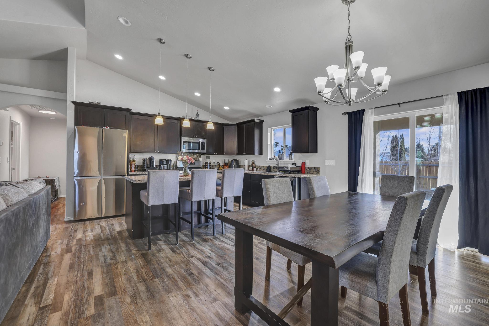 113 Riverview Drive, Shoshone, Idaho 83352, 3 Bedrooms, 2 Bathrooms, Residential For Sale, Price $365,000, 98976721