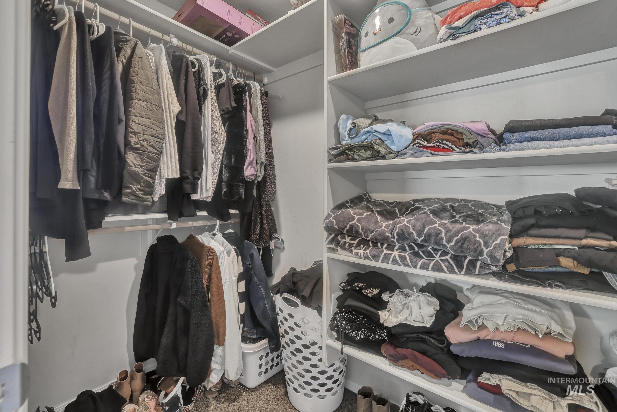 113 Riverview Drive, Shoshone, Idaho 83352, 3 Bedrooms, 2 Bathrooms, Residential For Sale, Price $365,000, 98976721