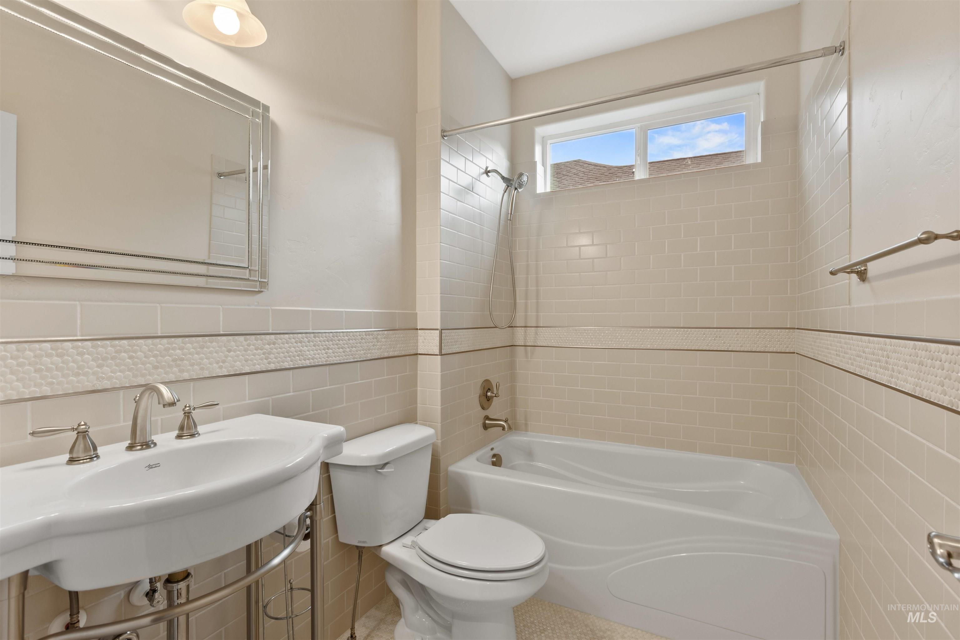 18018 N Streams Edge Way, Boise, Idaho 83714, 5 Bedrooms, 4 Bathrooms, Residential For Sale, Price $849,000, 98976723