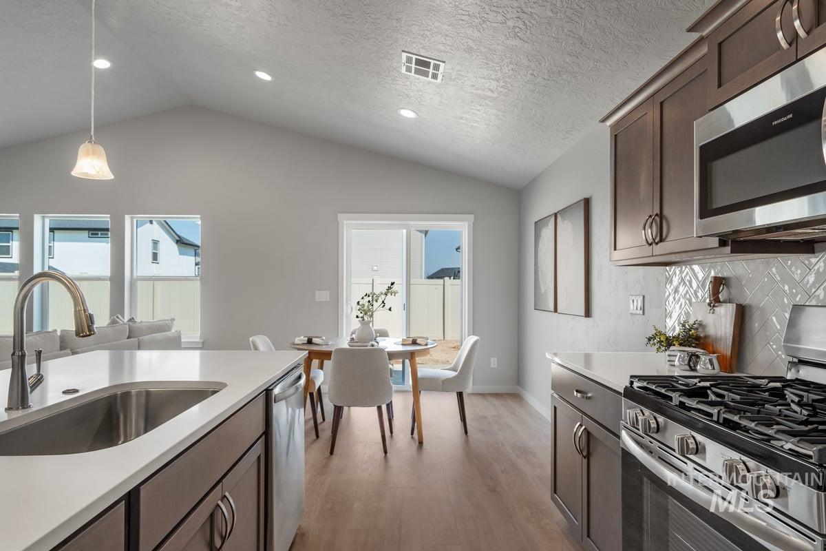 4322 Solitude Way, Caldwell, Idaho 83605, 3 Bedrooms, 2 Bathrooms, Residential For Sale, Price $409,990, 98976724