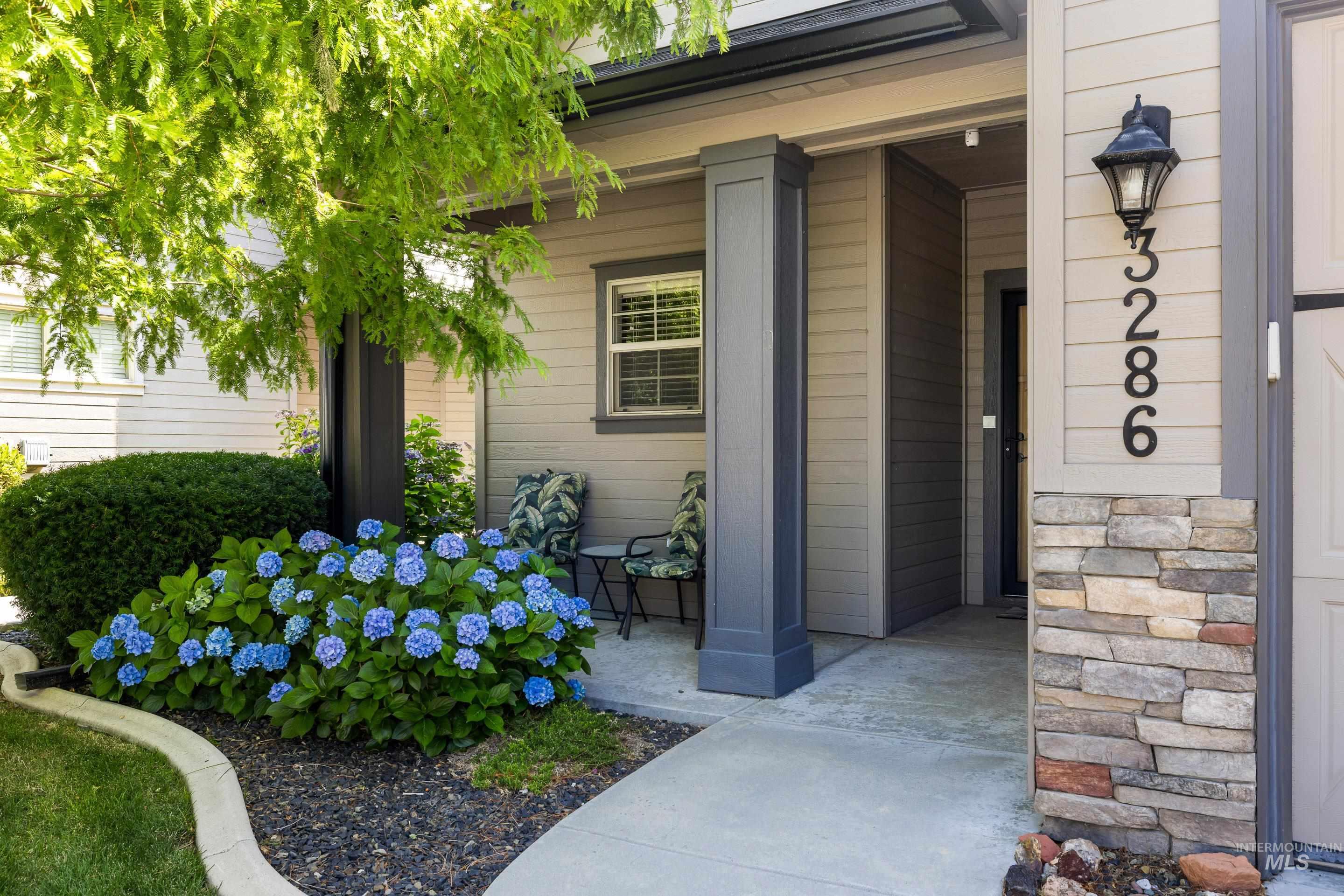 3286 N Gaviola Ave, Meridian, Idaho 83646, 3 Bedrooms, 2.5 Bathrooms, Residential For Sale, Price $494,900,MLS 98976726