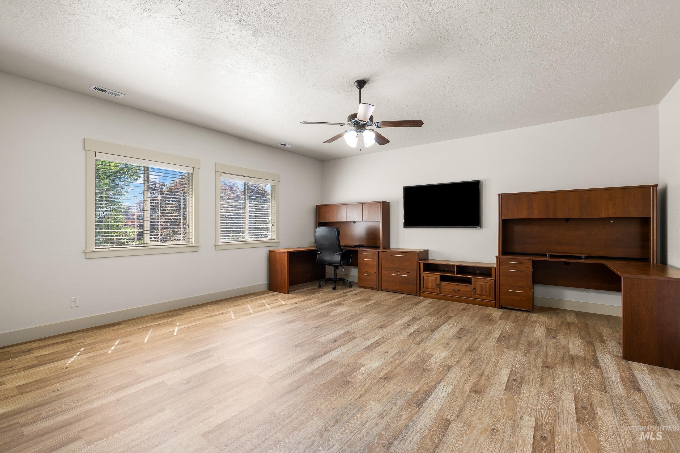 3286 N Gaviola Ave, Meridian, Idaho 83646, 3 Bedrooms, 2.5 Bathrooms, Residential For Sale, Price $494,900,MLS 98976726