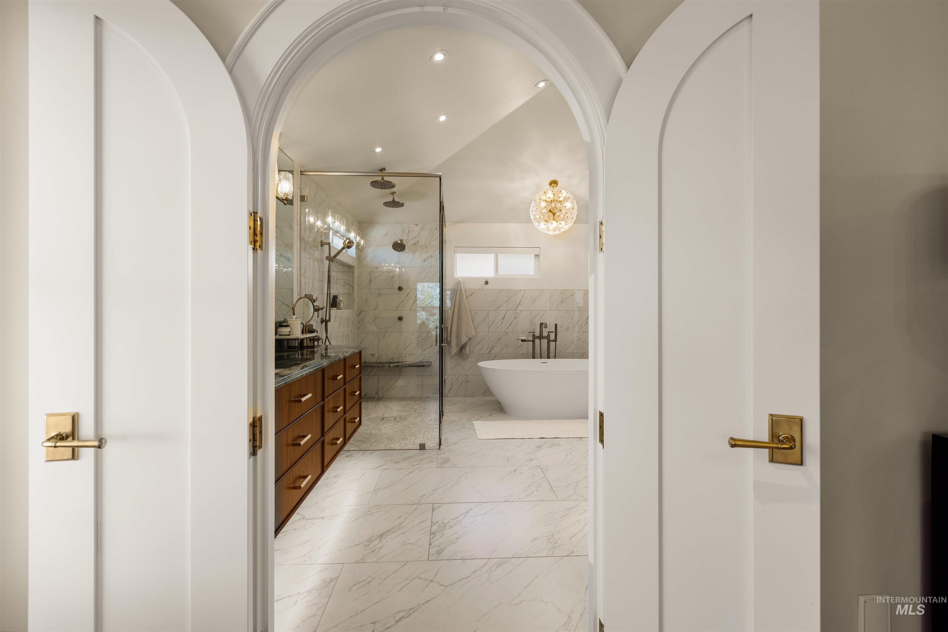 578 W Sly Fox, Meridian, Idaho 83646, 5 Bedrooms, 4 Bathrooms, Residential For Sale, Price $1,950,000,MLS 98976730