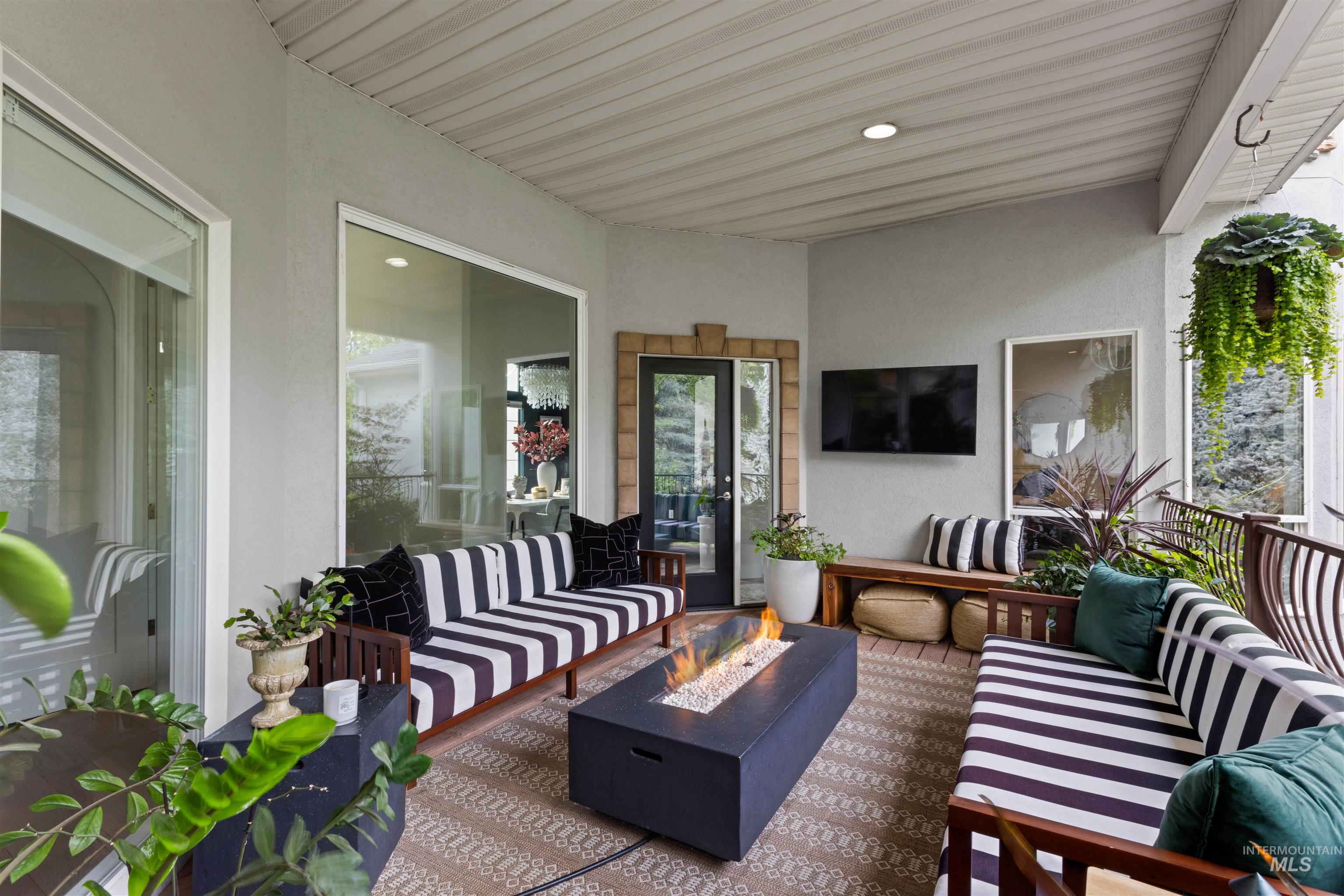 578 W Sly Fox, Meridian, Idaho 83646, 5 Bedrooms, 4 Bathrooms, Residential For Sale, Price $2,100,000,MLS 98976730