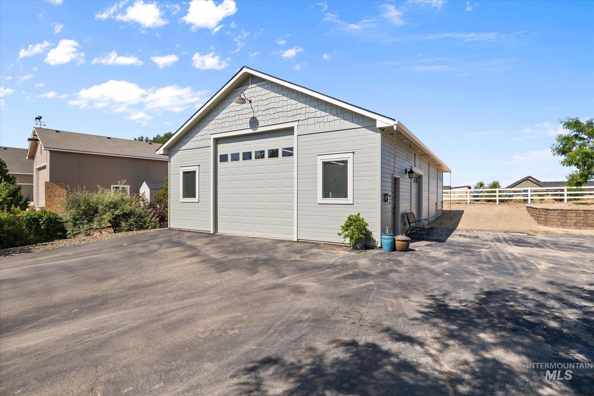 23363 Tundra Ct, Caldwell, Idaho 83607, 5 Bedrooms, 3.5 Bathrooms, Residential For Sale, Price $997,000,MLS 98976733