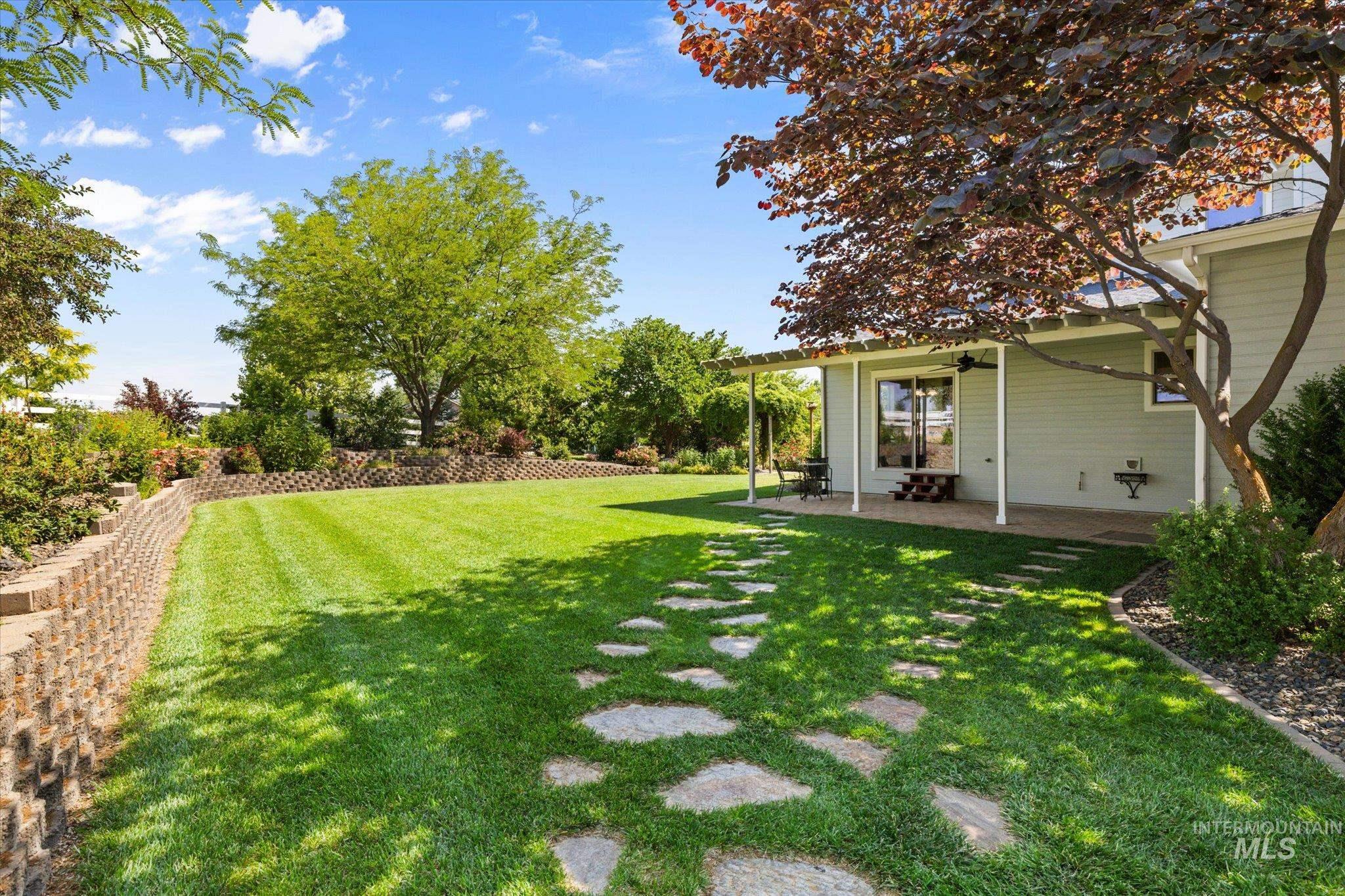 23363 Tundra Ct, Caldwell, Idaho 83607, 5 Bedrooms, 3.5 Bathrooms, Residential For Sale, Price $997,000,MLS 98976733
