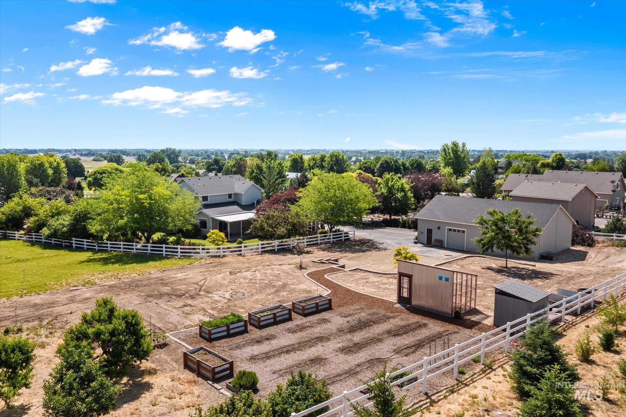 23363 Tundra Ct, Caldwell, Idaho 83607, 5 Bedrooms, 3.5 Bathrooms, Residential For Sale, Price $997,000,MLS 98976733