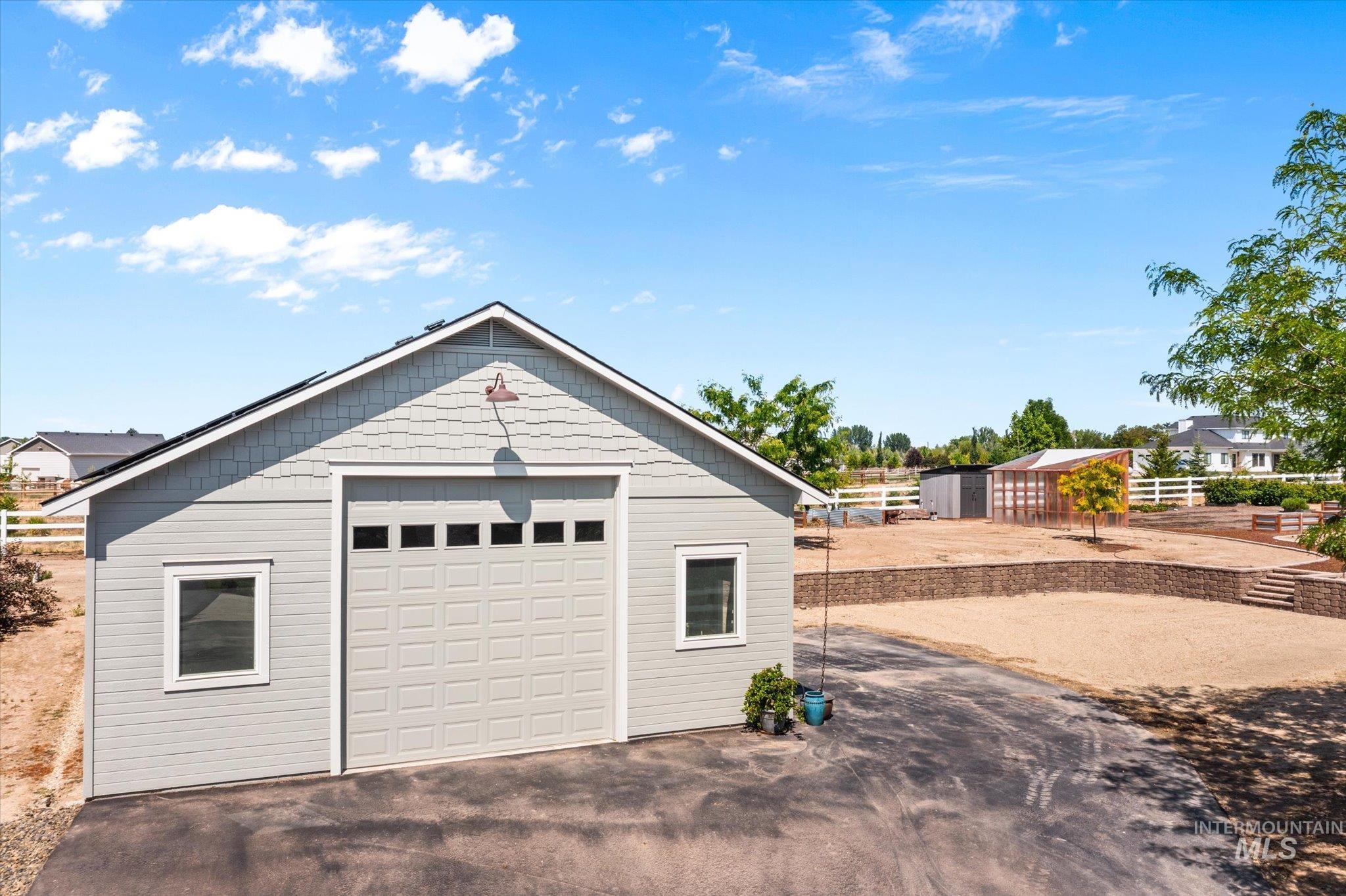 23363 Tundra Ct, Caldwell, Idaho 83607, 5 Bedrooms, 3.5 Bathrooms, Residential For Sale, Price $997,000,MLS 98976733
