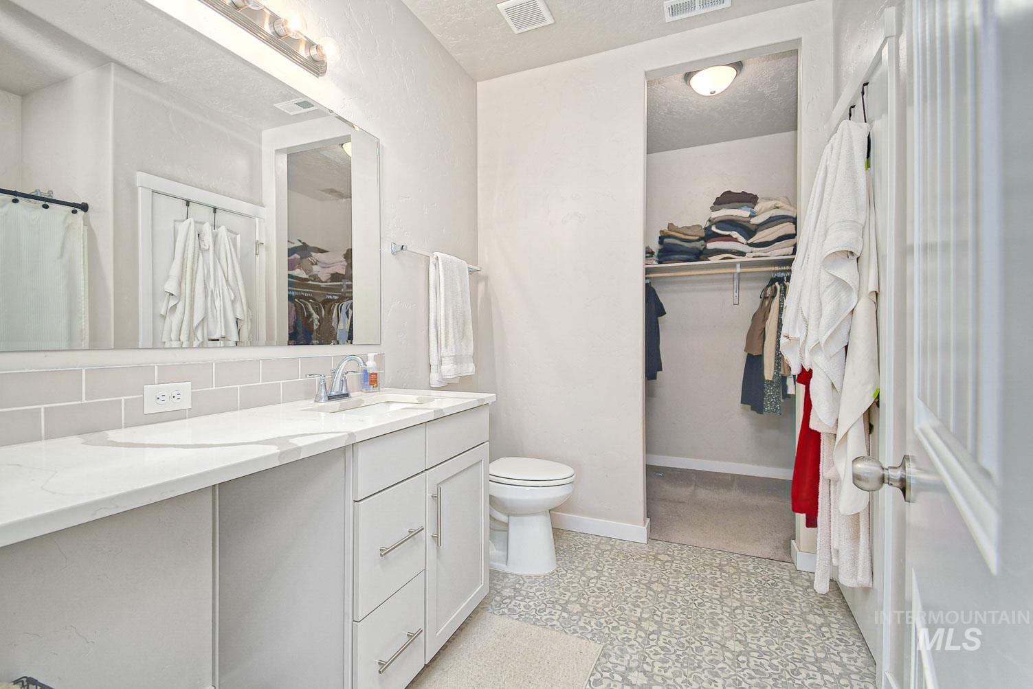 2326 N Destiny Ave, Kuna, Idaho 83634, 4 Bedrooms, 2.5 Bathrooms, Residential For Sale, Price $589,900,MLS 98976734